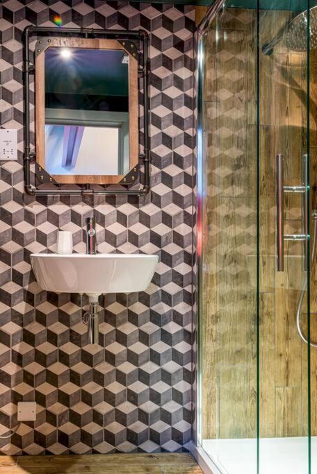 Appartement Style & Opulence In Georgian Chapel W Parking à Bath Extérieur photo