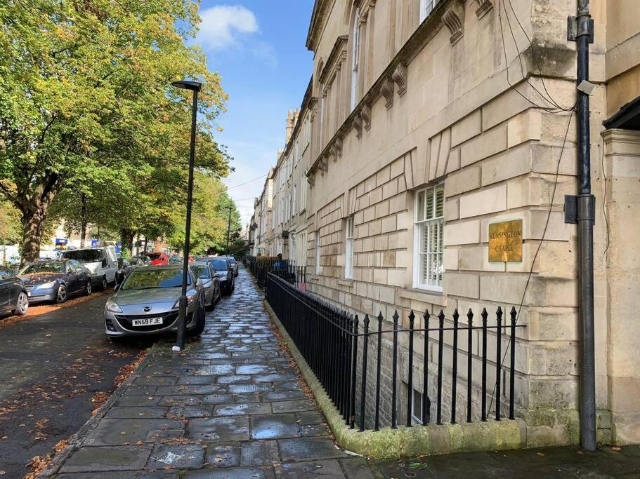 Appartement Style & Opulence In Georgian Chapel W Parking à Bath Extérieur photo