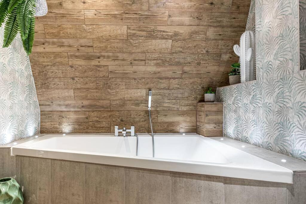 Appartement Style & Opulence In Georgian Chapel W Parking à Bath Extérieur photo